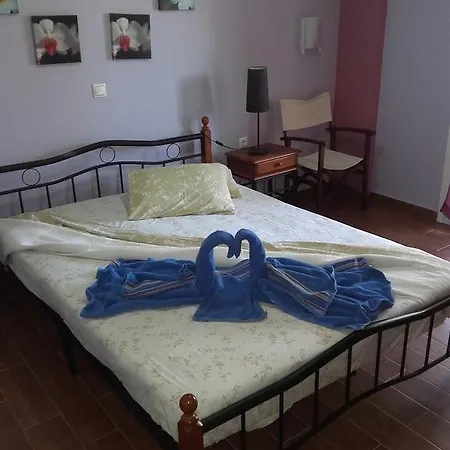 Scorpios * Dassia (Corfu)